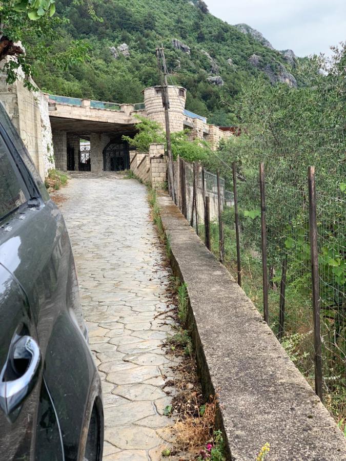 Villa Celaj “The Castle” Krujë 外观 照片